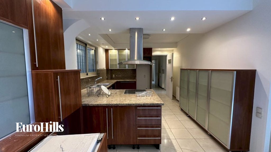 Luxury House 370 m² for Sale – Athens Politeia