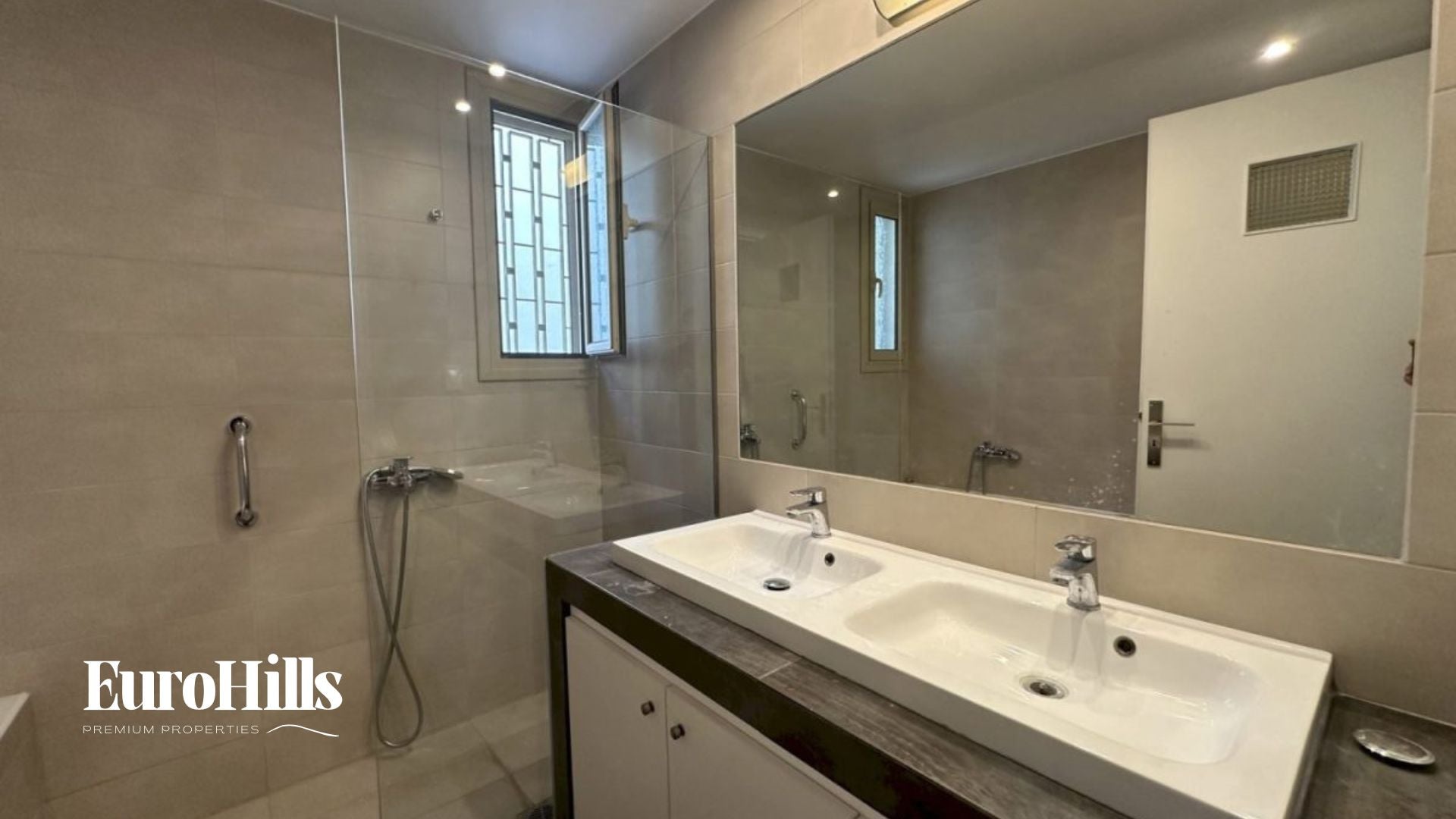Luxury House 370 m² for Sale – Athens Politeia
