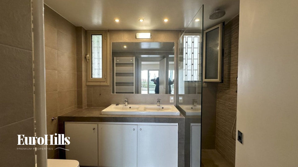 Luxury House 370 m² for Sale – Athens Politeia