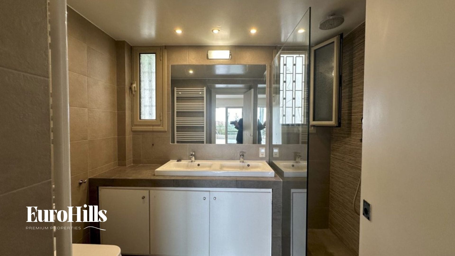 Luxury House 370 m² for Sale – Athens Politeia